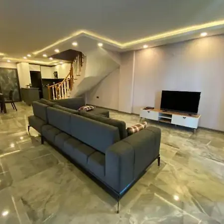 Villa Ozel Havuzlu 4 Yatak Odali Rezervasyon Yapmadan Once Lutfen Iletisime Gecin Kusadası